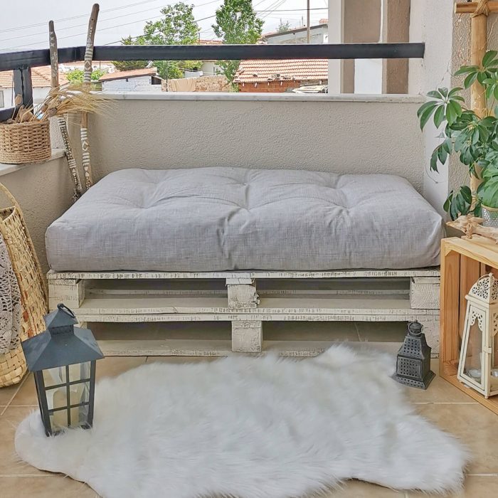 Floor cushions Floor cushions